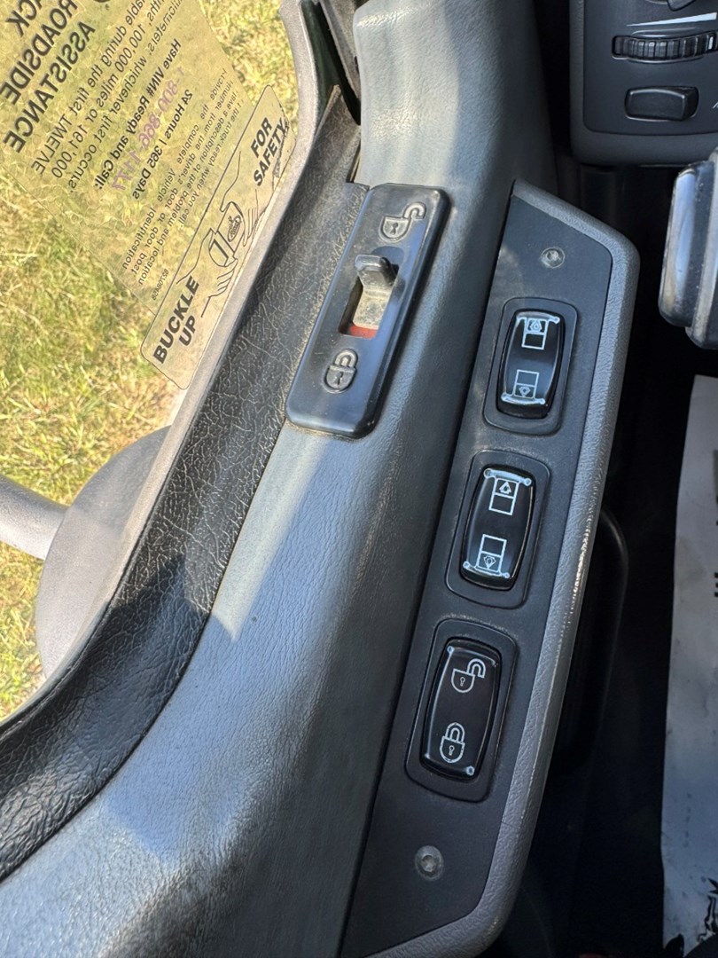 2016 MACK CXU613 - USED TRUCKS DAY CAB - image 13